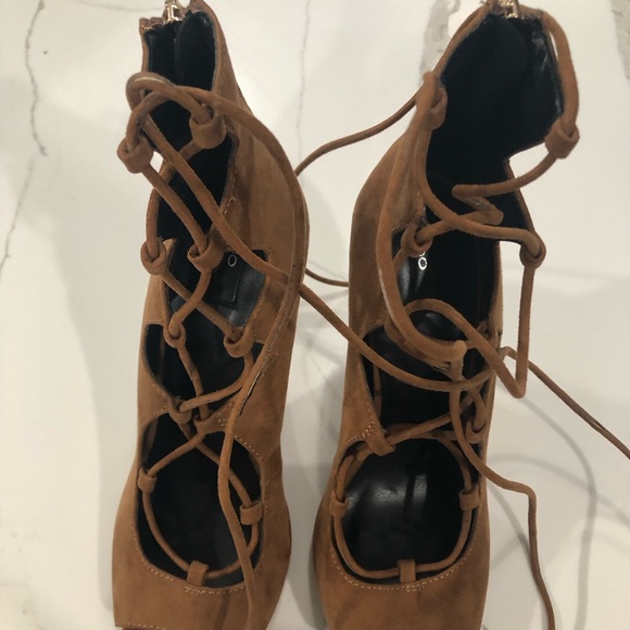 💙 4 for 30 💙 Aldo lace up heels - Picture 5 of 7
